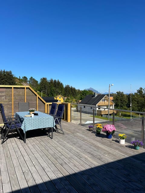 Patio, Day, View (from property/room), Balcony/Terrace, Dining area