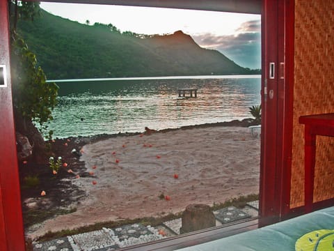 View (from property/room), Beach, Bedroom