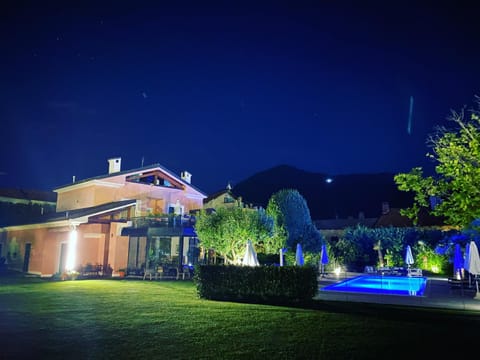 Villa Costantina with heated POOL Apartment hotel in Cannobio