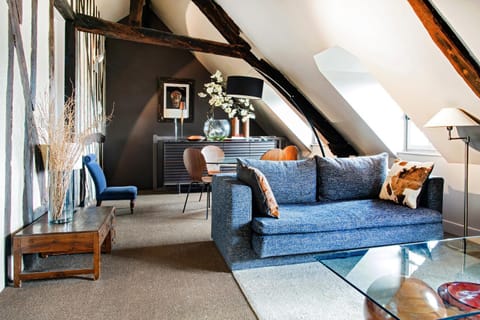 Living room, Dining area, City view, flat iron