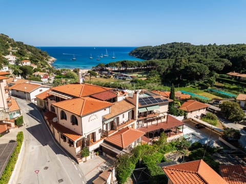 Property building, Day, Natural landscape, Bird's eye view, Mountain view, Sea view, Swimming pool