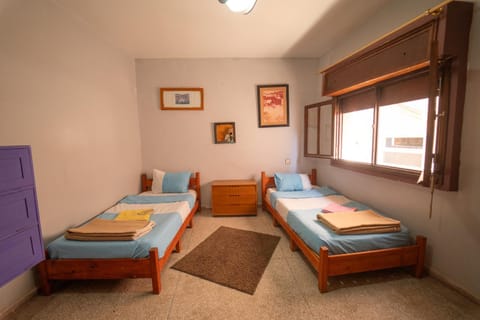 Photo of the whole room, Bedroom, towels