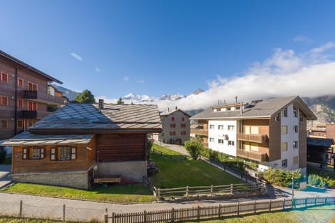 Mountain view, Quiet street view