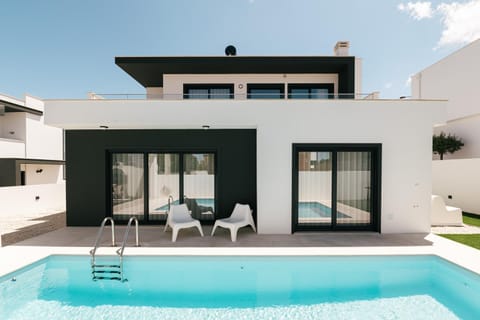 Balcony/Terrace, Swimming pool, Swimming pool