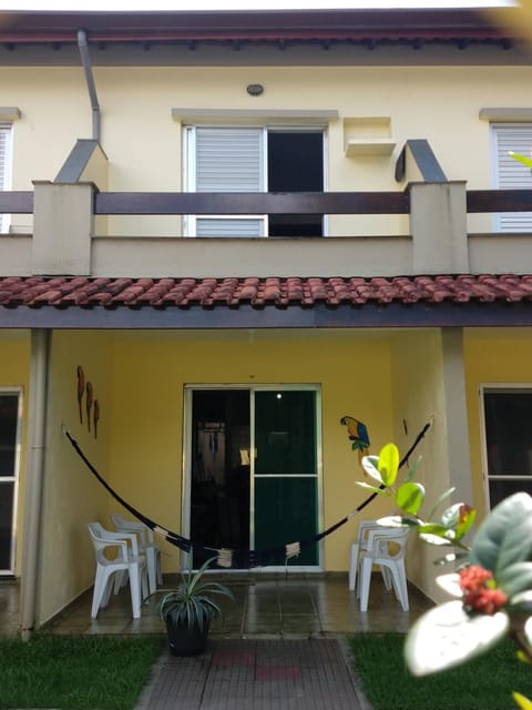 Cond Res Guaraciaba House in Bertioga