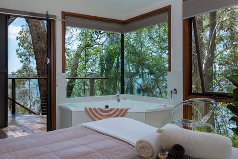 Hot Tub, Bedroom