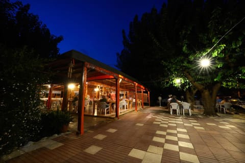 Yildiz Pension Bungalows Campingplatz /
Wohnmobil-Resort in Antalya Province