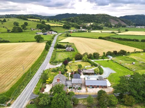 Maesnewydd Cottage House in Wales