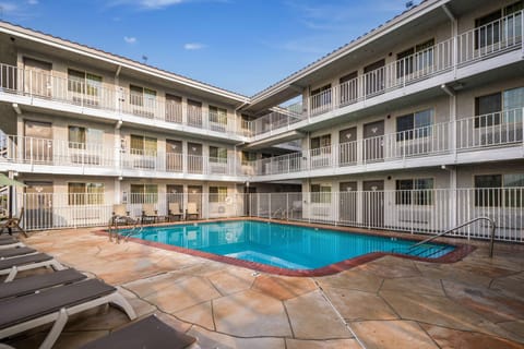 Day, On site, Pool view, Swimming pool, Time of day, ADAM