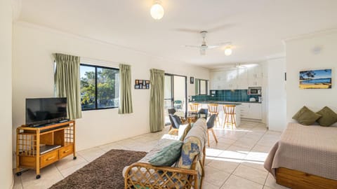 Quiet location across from waterfront - South Esp, Bongaree Casa in Woorim