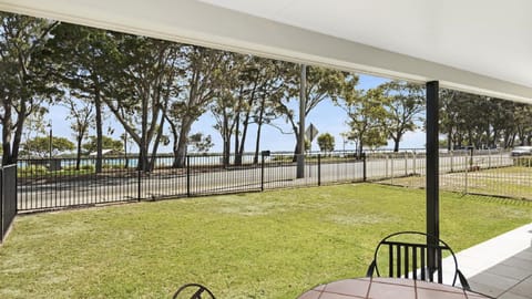 Ground floor air conditioned, fabulous waterviews overlooking Pumicestone Passage House in Sandstone Point