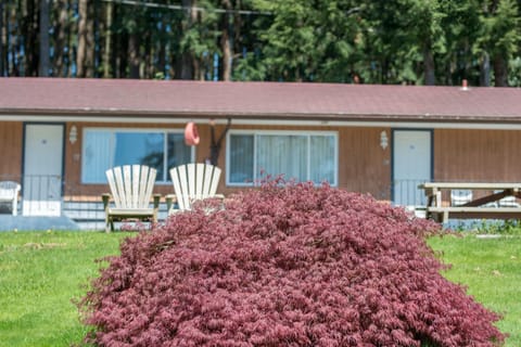 Seaside Villa Motel & RV Park Campground/ 
RV Resort in Powell River