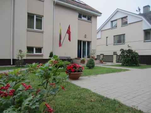 Property building, Day, Garden