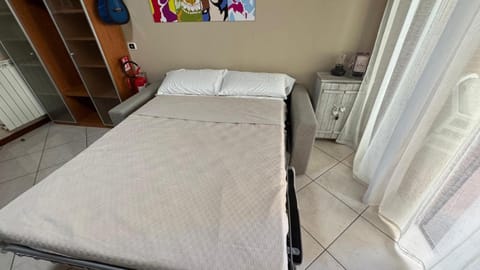 Bed, Living room, wedding