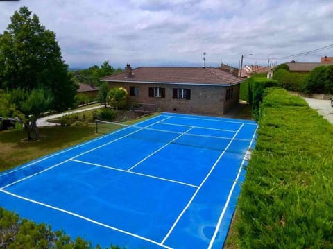 SagastiEnea Villa con Piscina y Tenis en la Rioja House in La Rioja