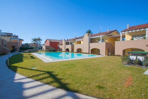 Garden, Swimming pool