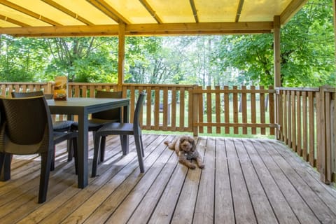 Les Chalets d'Argentouleau Campground/ 
RV Resort in Occitanie