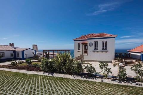 Chalet O Amorzinho Sintra Praia Bed and Breakfast in Lisbon District