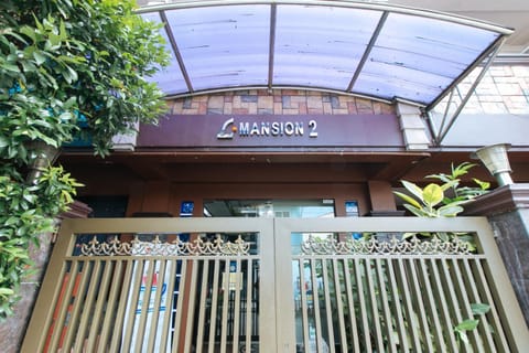 L Mansion 2 Palanan Makati City Hotel in Pasay