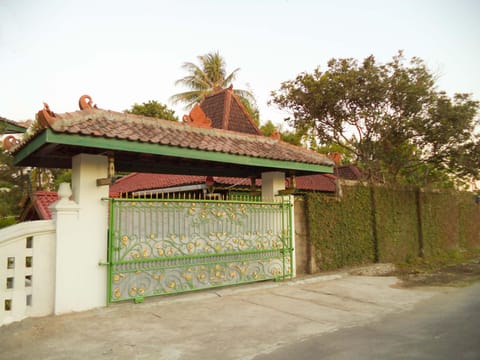 joglo Yudhistira Villa in Special Region of Yogyakarta