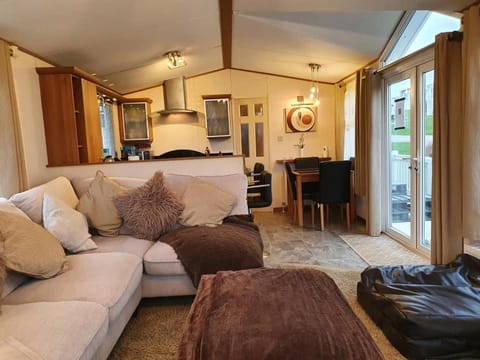 Living room, Photo of the whole room, Seating area