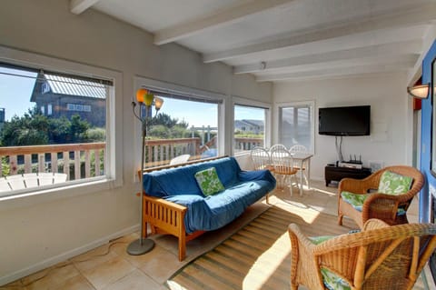 Periwinkle House in Pacific Beach