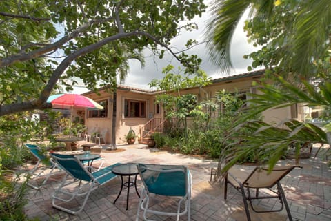 Bella Vista Getaway Villa in Hollywood Beach