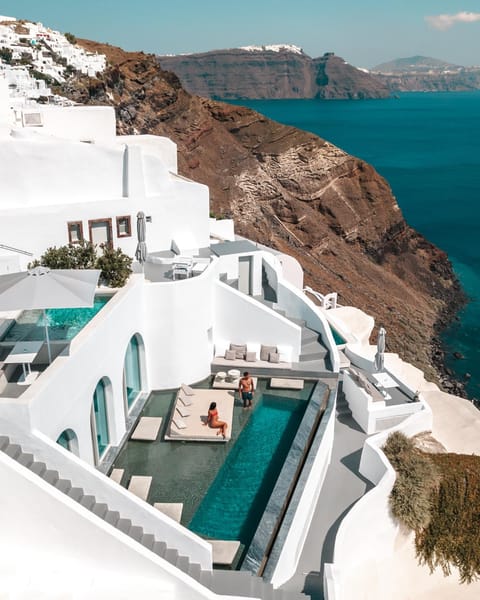 Echoes Luxury Suites Hotel in Oia