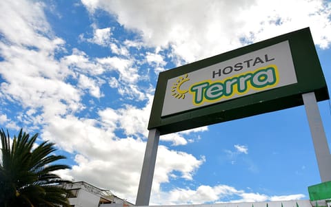 Hostal Terra 3 - BASE AÉREA Ostello in Quito