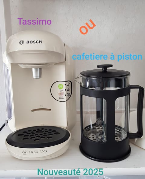 Studio-cabine au pied des pistes à Super Besse Cabin in Besse-et-Saint-Anastaise