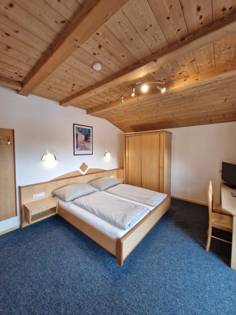 Pension Sattelkopf Bed and Breakfast in Saint Anton am Arlberg