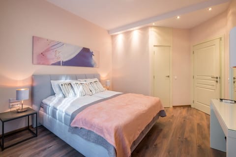 Sofia Dream Apartment - Designer Three Bedroom on Knyaz Boris Condo in Sofia