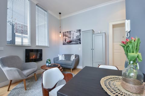 Living room, Seating area, flat iron