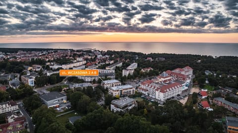 Neighbourhood, Natural landscape, Bird's eye view