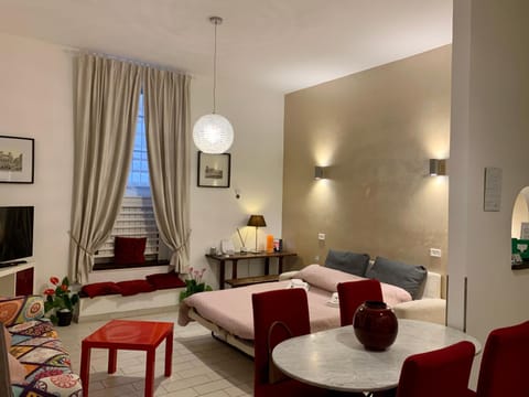 Chroma Apt Farinone 28 Apartment in Rome