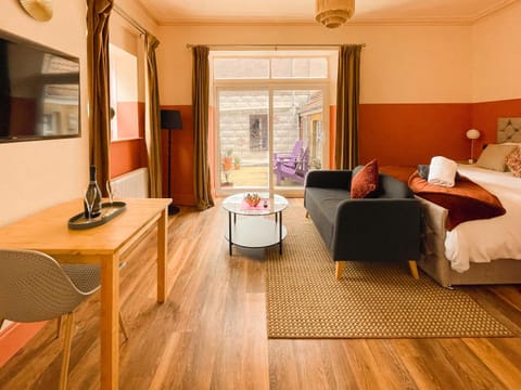 Timbertop Suites - Adults Only Bed and Breakfast in Weston-super-Mare