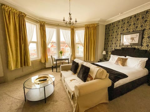 Timbertop Suites - Adults Only Bed and Breakfast in Weston-super-Mare