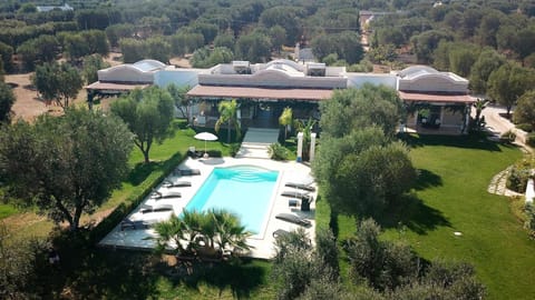 Property building, Pool view