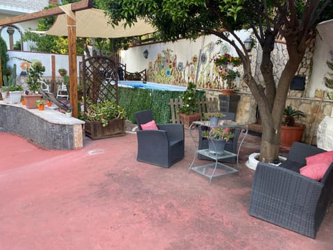 Tabor 1 garden & parking Apartment in Naples