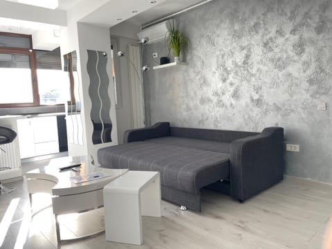 Luxury Two Room Apartment Residence Militari M3 Condo in Bucharest
