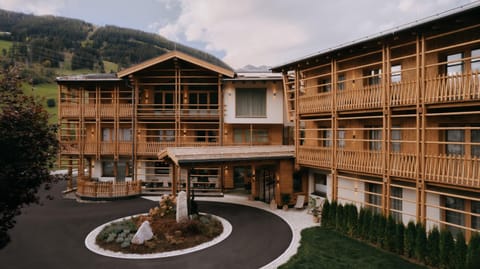 Property building, Day, Natural landscape, View (from property/room)