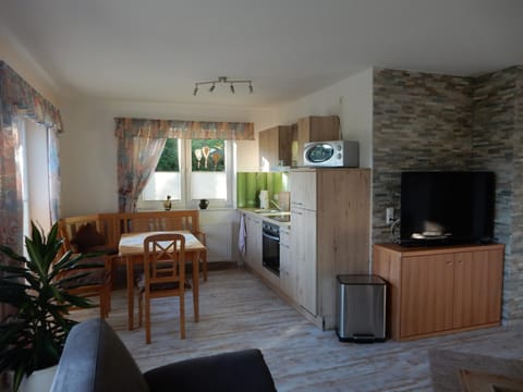 TV and multimedia, Dining area