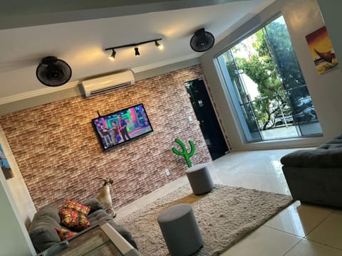 TV and multimedia, Living room, Seating area