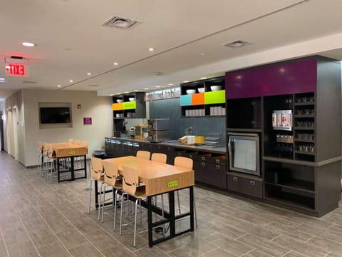 Home2 Suites By Hilton Newark Airport Hotel in Newark