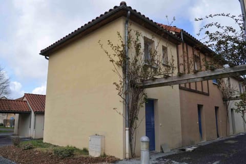 Appart Montignac 2/4 personnes Condo in Montignac