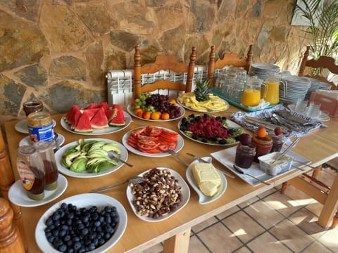 Villa Lorenzo Bed and Breakfast in Cala Figuera