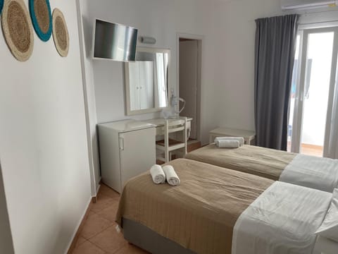 Louiza Hotel Hôtel in Paros