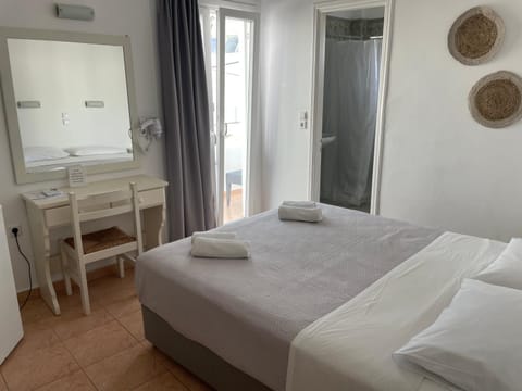 Louiza Hotel Hôtel in Paros