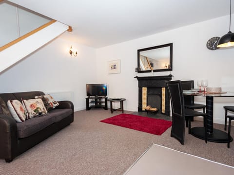 TV and multimedia, Living room, Dining area