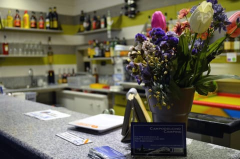 Restaurant/places to eat, Lobby or reception, Lounge or bar